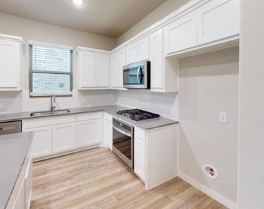 1323 Great Sand Dune Street - Photo Thumbnail 3