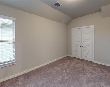 1323 Great Sand Dune Street - Photo Thumbnail 10