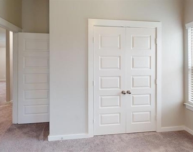 1323 Great Sand Dune Street - Photo Thumbnail 13