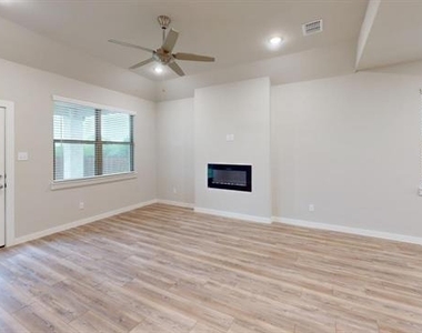 1323 Great Sand Dune Street - Photo Thumbnail 5