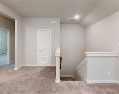 1323 Great Sand Dune Street - Photo Thumbnail 7