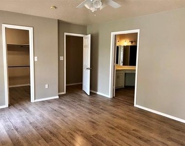 455 Strata Drive - Photo Thumbnail 13