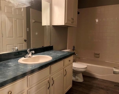 455 Strata Drive - Photo Thumbnail 18