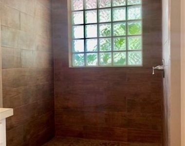 455 Strata Drive - Photo Thumbnail 14