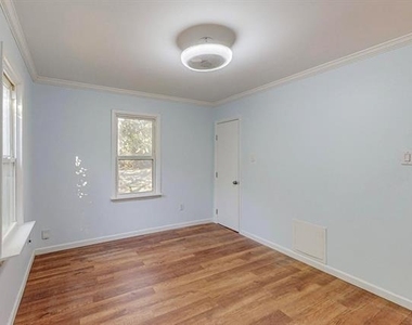 700 Broadway Avenue - Photo Thumbnail 26