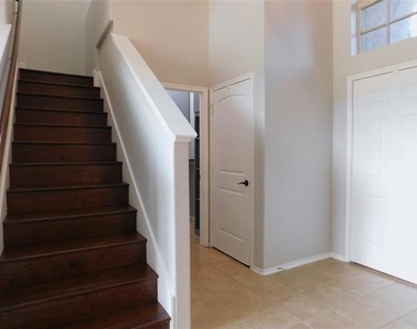 14904 Riverside Drive - Photo Thumbnail 3