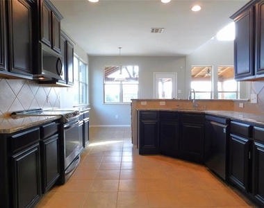 14904 Riverside Drive - Photo Thumbnail 10