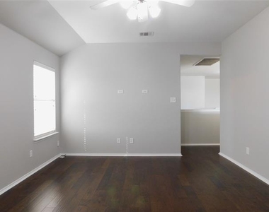 14904 Riverside Drive - Photo Thumbnail 17