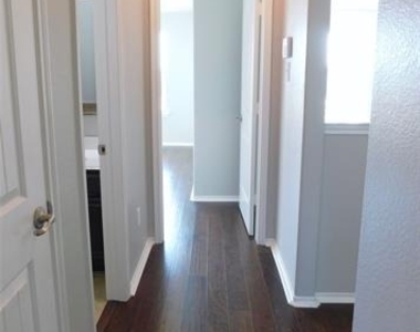 14904 Riverside Drive - Photo Thumbnail 21