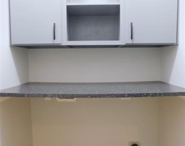 14904 Riverside Drive - Photo Thumbnail 27