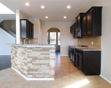 14904 Riverside Drive - Photo Thumbnail 9