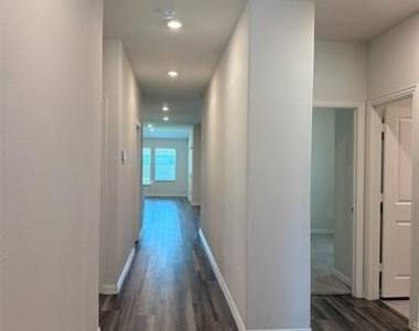 10508 Big Lagoon Drive - Photo Thumbnail 6