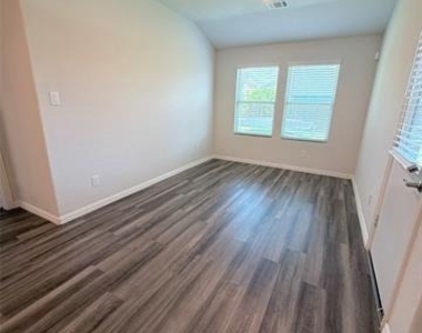 10508 Big Lagoon Drive - Photo Thumbnail 5