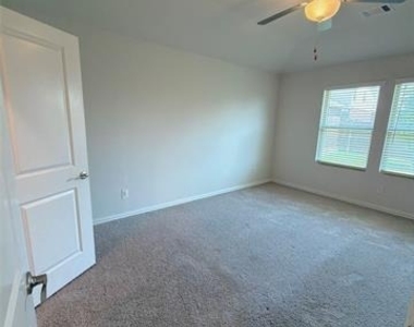 10508 Big Lagoon Drive - Photo Thumbnail 7
