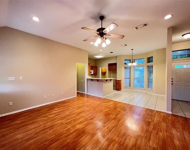 788 Robin Court - Photo Thumbnail 1