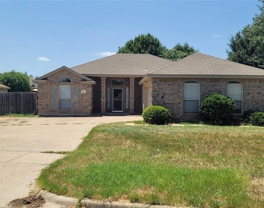 205 Willow Creek Drive - Photo Thumbnail 1