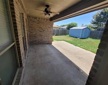 205 Willow Creek Drive - Photo Thumbnail 8