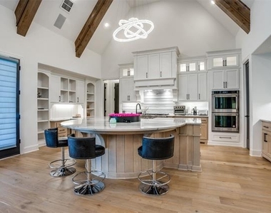 4410 Mueller Lane - Photo Thumbnail 2