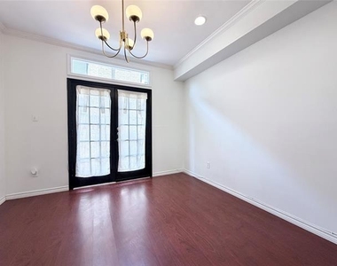 4111 Herschel Avenue - Photo Thumbnail 5