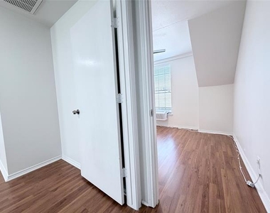 4111 Herschel Avenue - Photo Thumbnail 14