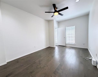 4111 Herschel Avenue - Photo Thumbnail 13