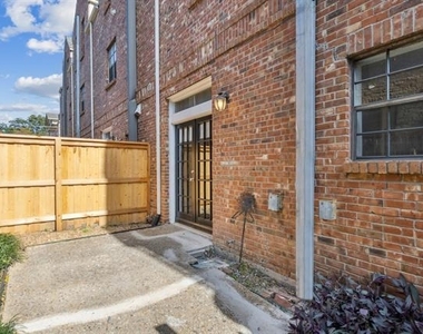 4111 Herschel Avenue - Photo Thumbnail 29