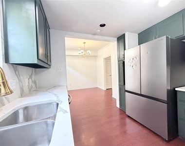 4111 Herschel Avenue - Photo Thumbnail 8