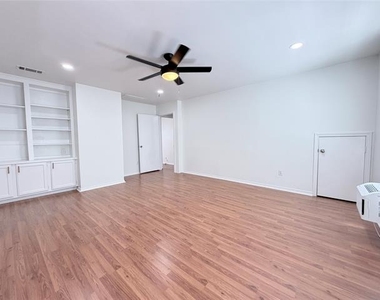 4111 Herschel Avenue - Photo Thumbnail 17