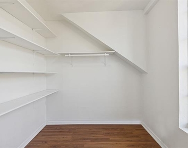 4111 Herschel Avenue - Photo Thumbnail 27