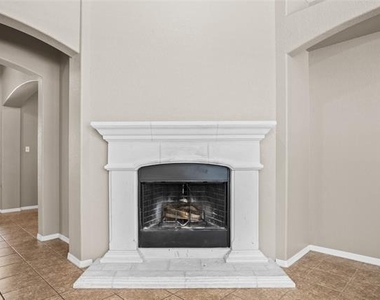 141 Shumard Drive - Photo Thumbnail 9