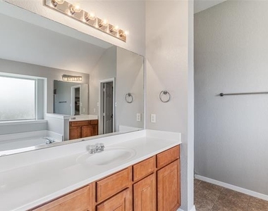 141 Shumard Drive - Photo Thumbnail 24