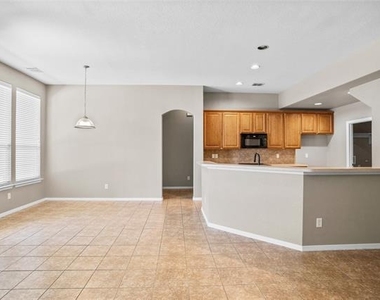 141 Shumard Drive - Photo Thumbnail 11