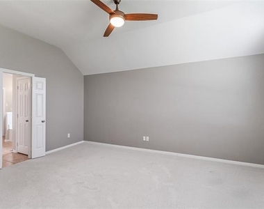 141 Shumard Drive - Photo Thumbnail 22