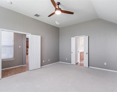 141 Shumard Drive - Photo Thumbnail 23