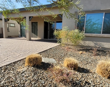 3065 Tapaderos Drive - Photo Thumbnail 13