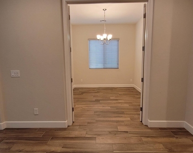 3065 Tapaderos Drive - Photo Thumbnail 3