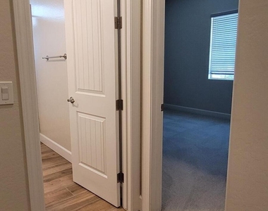 3065 Tapaderos Drive - Photo Thumbnail 18