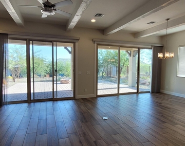 3065 Tapaderos Drive - Photo Thumbnail 10