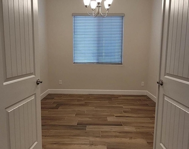 3065 Tapaderos Drive - Photo Thumbnail 4