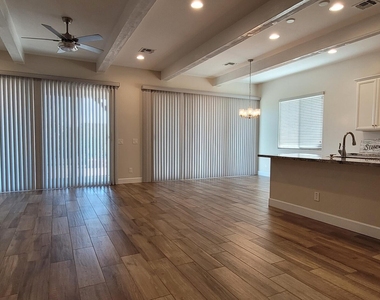 3065 Tapaderos Drive - Photo Thumbnail 5