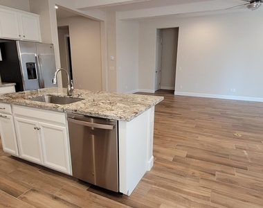 3065 Tapaderos Drive - Photo Thumbnail 9