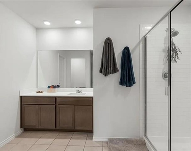 1304 Lowhill Drive - Photo Thumbnail 16