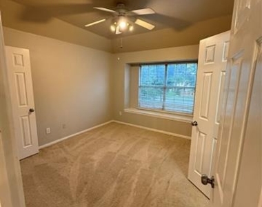 9702 Windy Hollow Drive - Photo Thumbnail 16