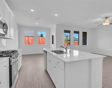 1309 Lazy Grove Drive - Photo Thumbnail 10