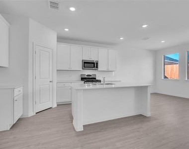 1309 Lazy Grove Drive - Photo Thumbnail 6