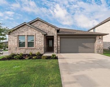 2536 Peoria Drive - Photo Thumbnail 1