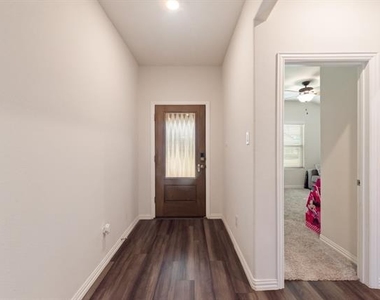 2536 Peoria Drive - Photo Thumbnail 5