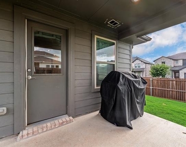 2536 Peoria Drive - Photo Thumbnail 27