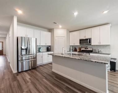 2536 Peoria Drive - Photo Thumbnail 10
