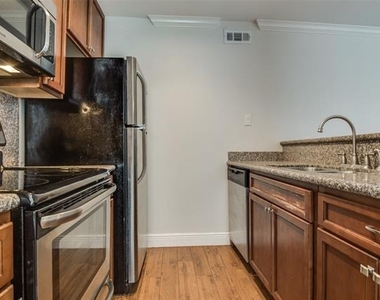 3907 Gilbert Avenue - Photo Thumbnail 7